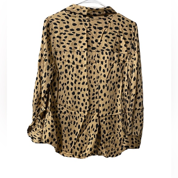 CHICOS ANIMAL PRINT LONG SLEEVE BLOUSE SIZE 1 (8-10) COLOR TAN - Picture 5 of 5